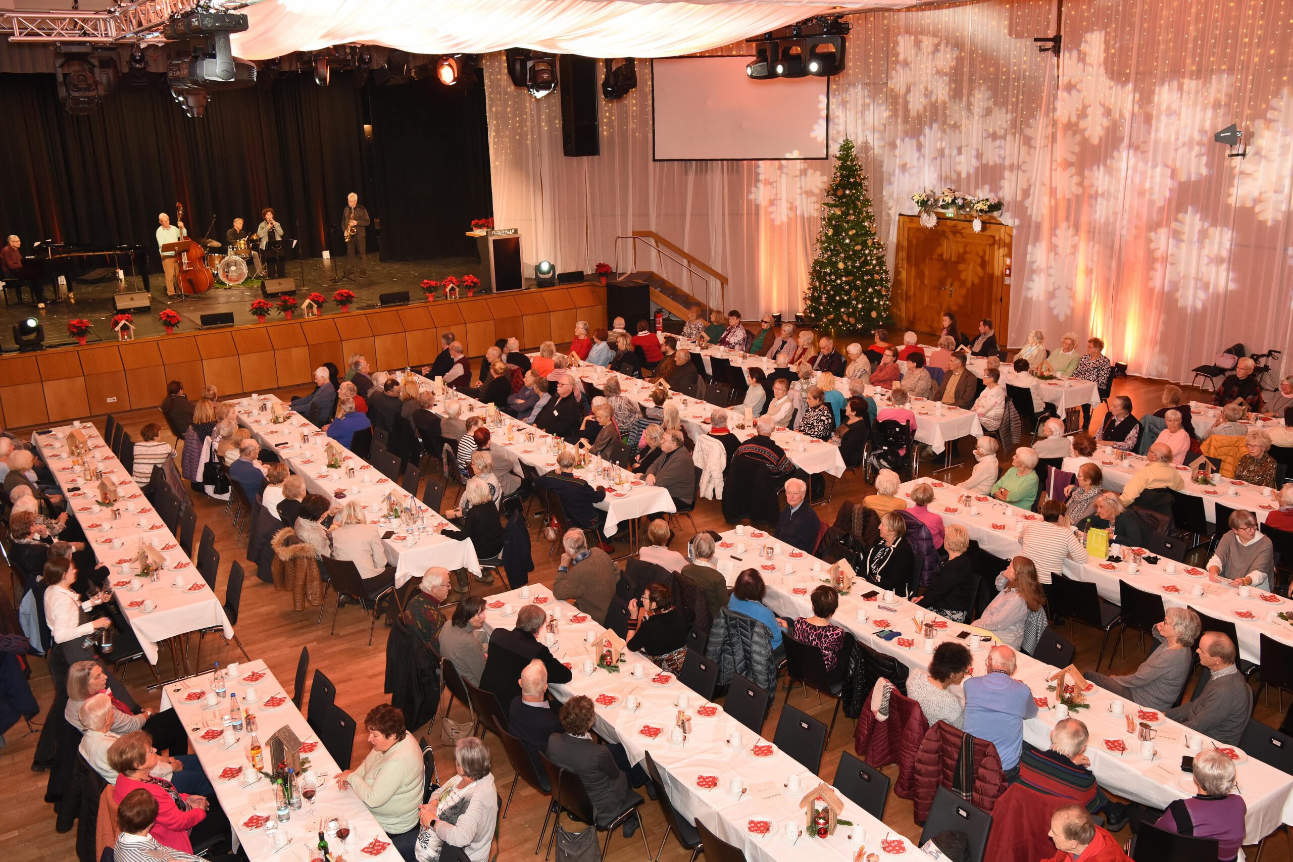 Adventsfeier für Seniorinnen und Senioren